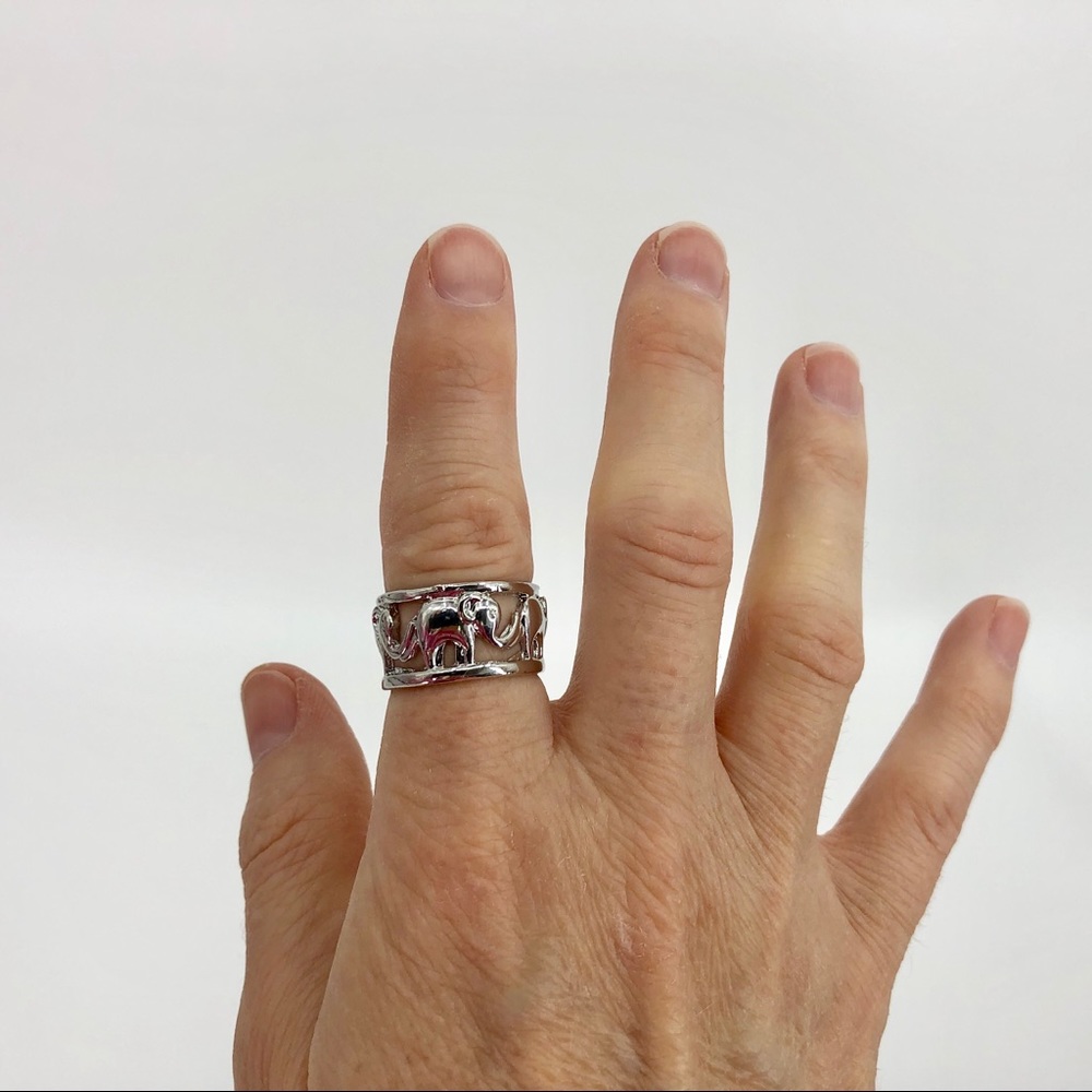 Cute baby elephant 10KT white gold filled ring - Picture 5 of 7